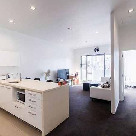 Modern 2 Bedroom Apartment In Auckland Cbd With Parking Exterior photo