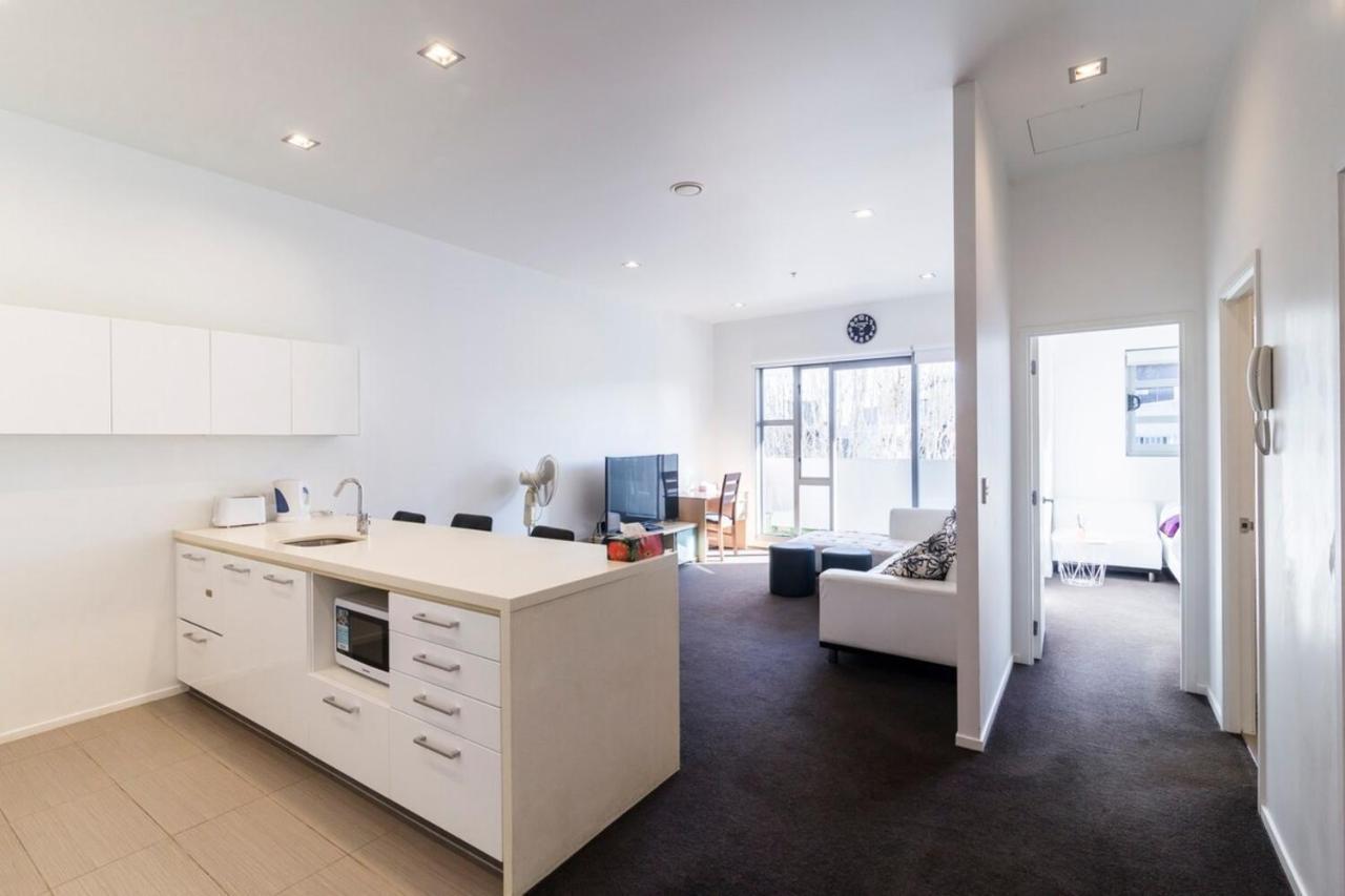 Modern 2 Bedroom Apartment In Auckland Cbd With Parking Exterior photo