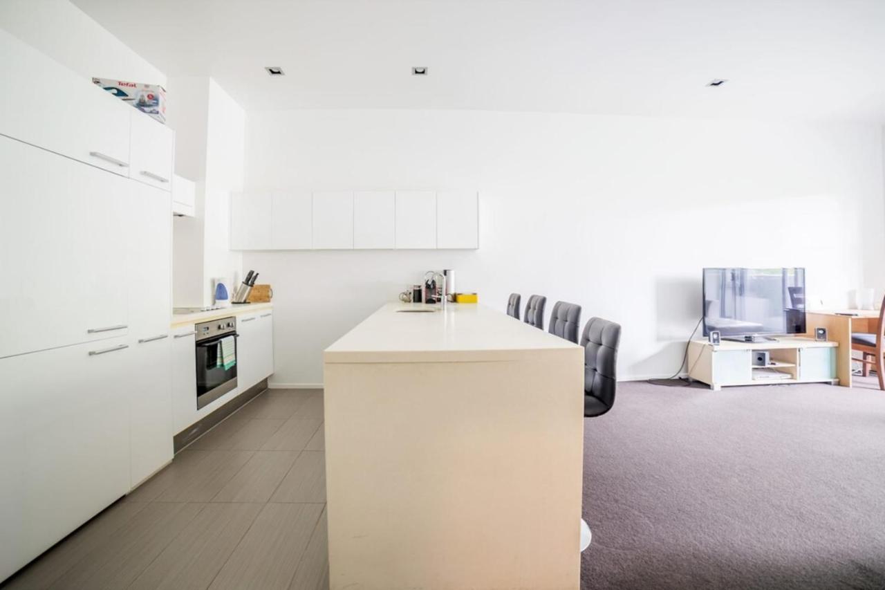 Modern 2 Bedroom Apartment In Auckland Cbd With Parking Exterior photo