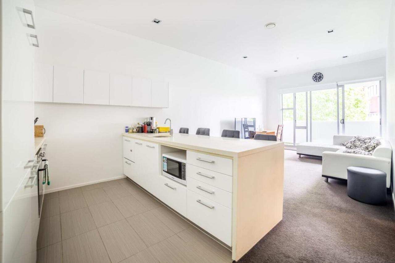 Modern 2 Bedroom Apartment In Auckland Cbd With Parking Exterior photo